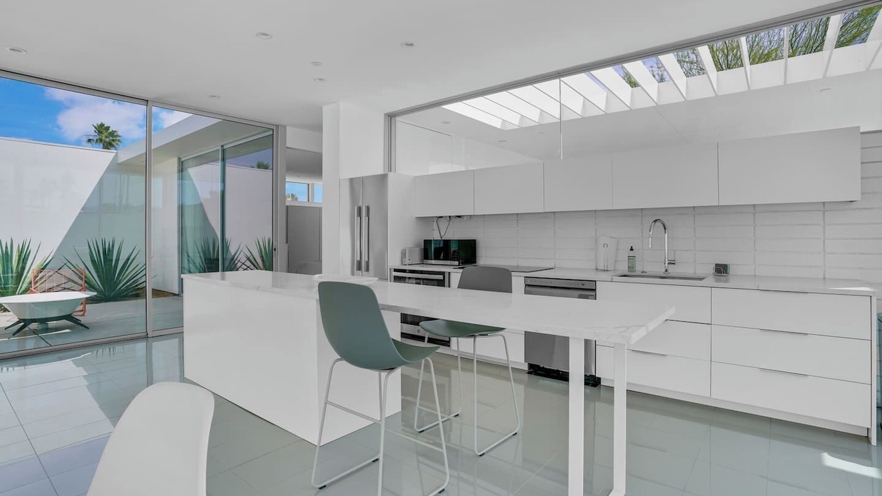 Photo of Kitchen in Racquet Club West