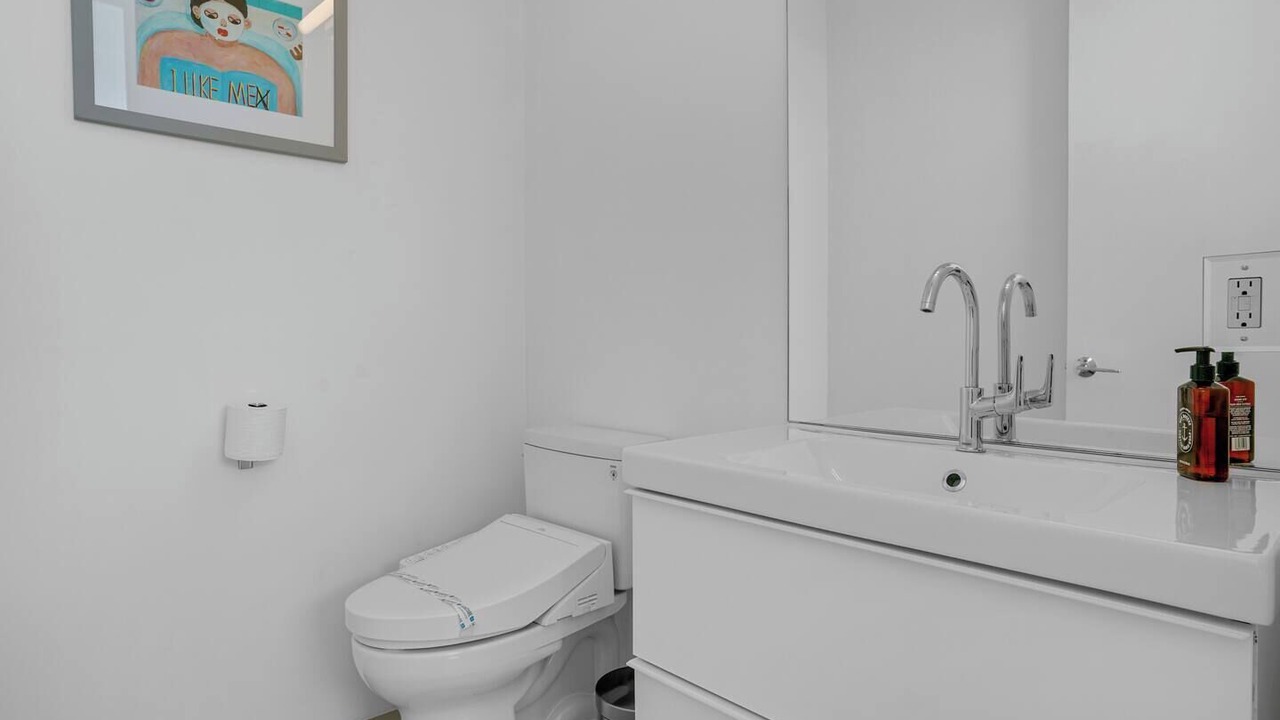 Photo of Bathroom in Racquet Club West