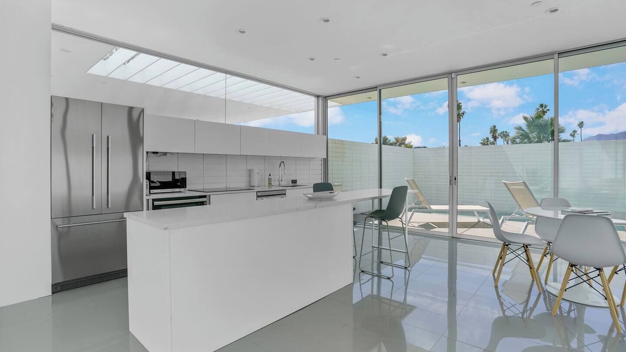 Photo of Kitchen in Racquet Club West