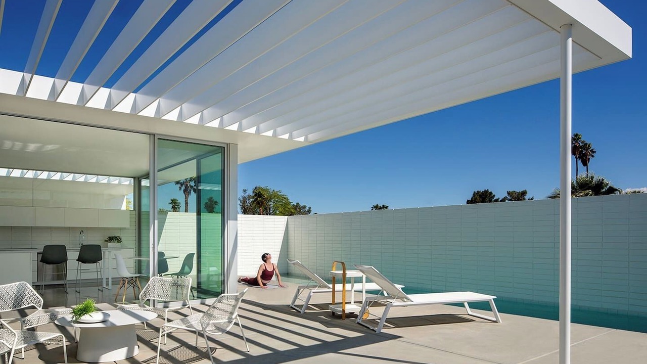 Photo of Outdoor in Racquet Club West