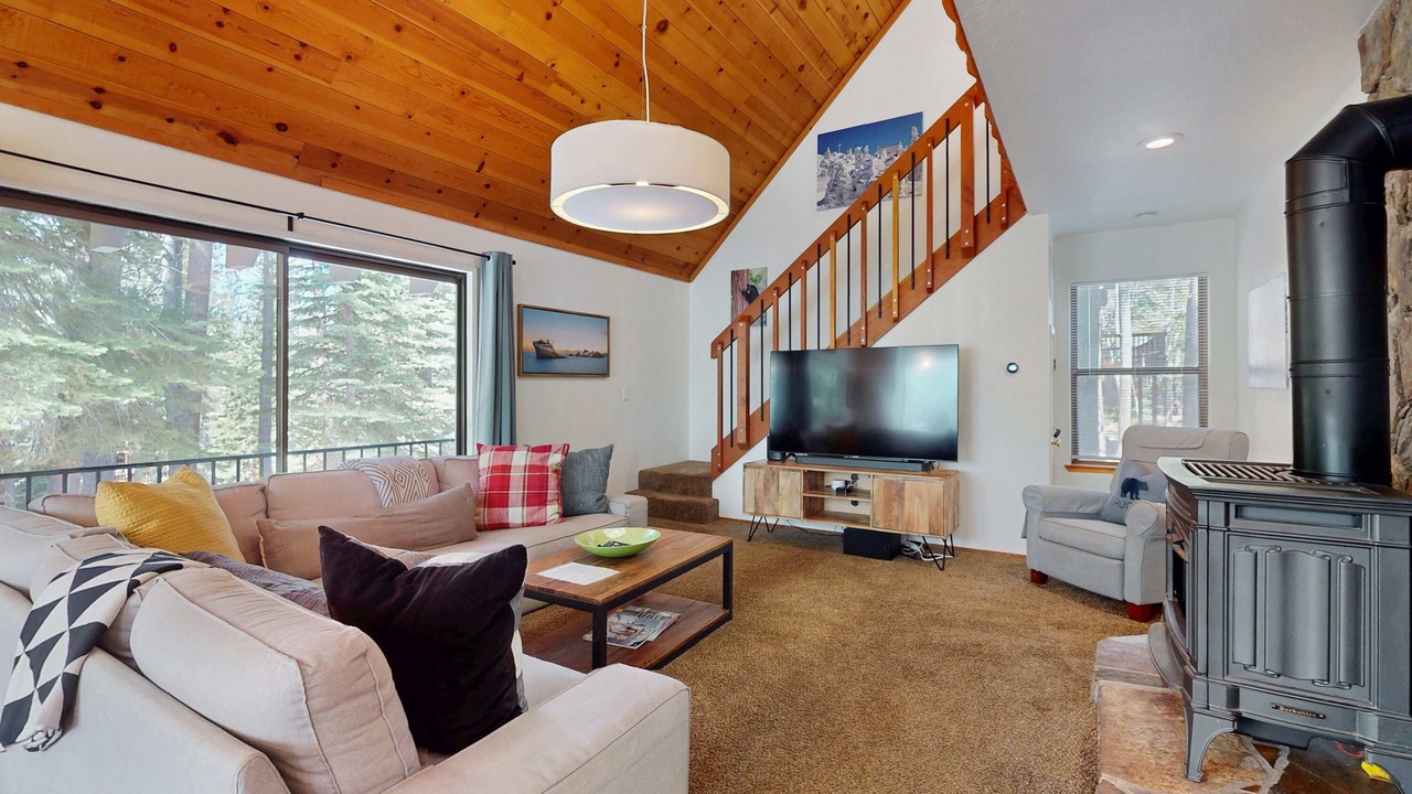Photo of Livingroom in Truckee