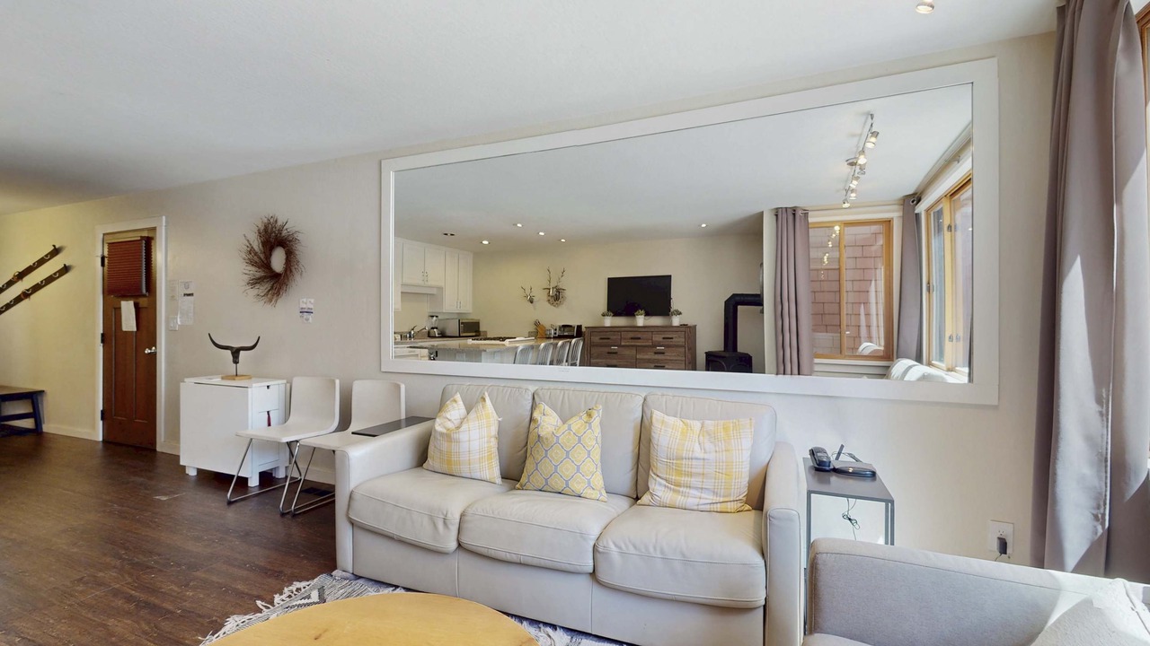 Photo of Livingroom in Truckee
