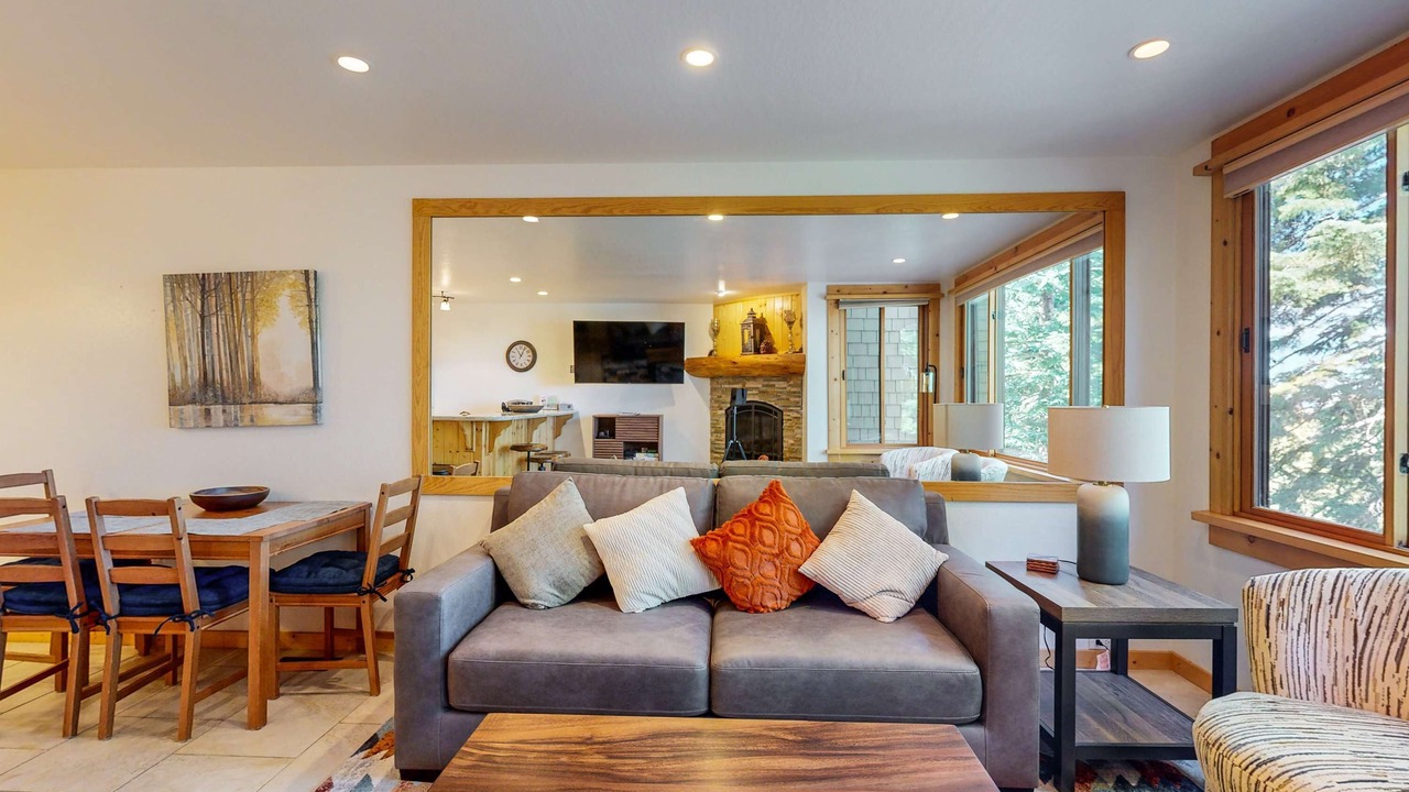 Photo of Livingroom in Truckee