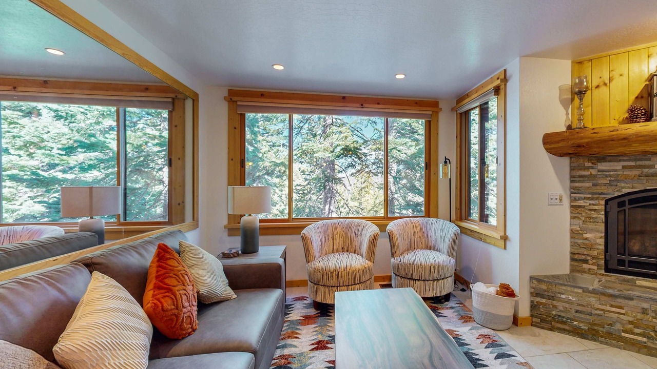 Photo of Livingroom in Truckee