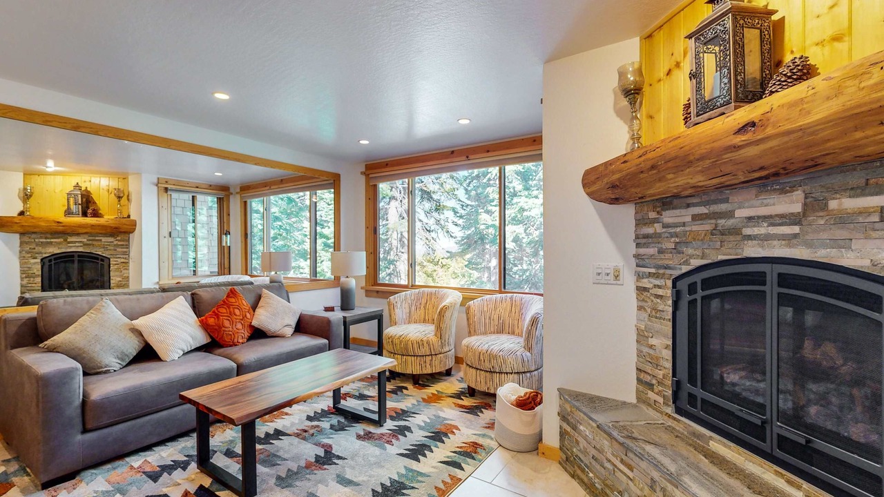 Photo of Livingroom in Truckee