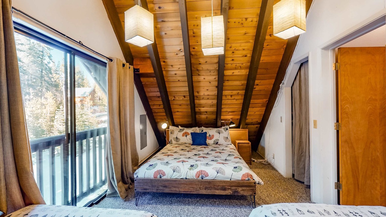 Photo of Bedroom in Serene Lakes