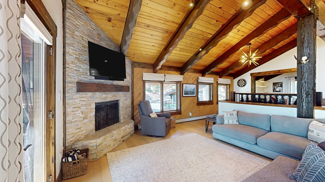 Photo of Livingroom in Tahoe Village