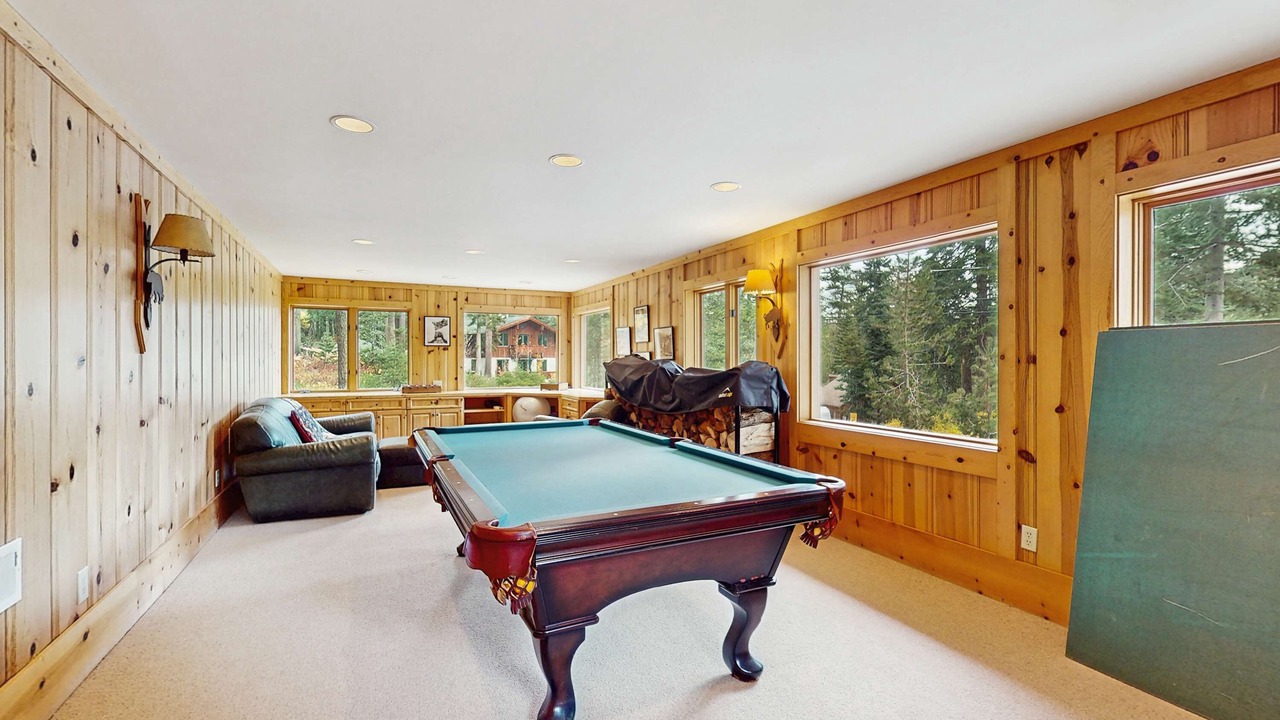 Photo of Bedroom in Alpine Meadows