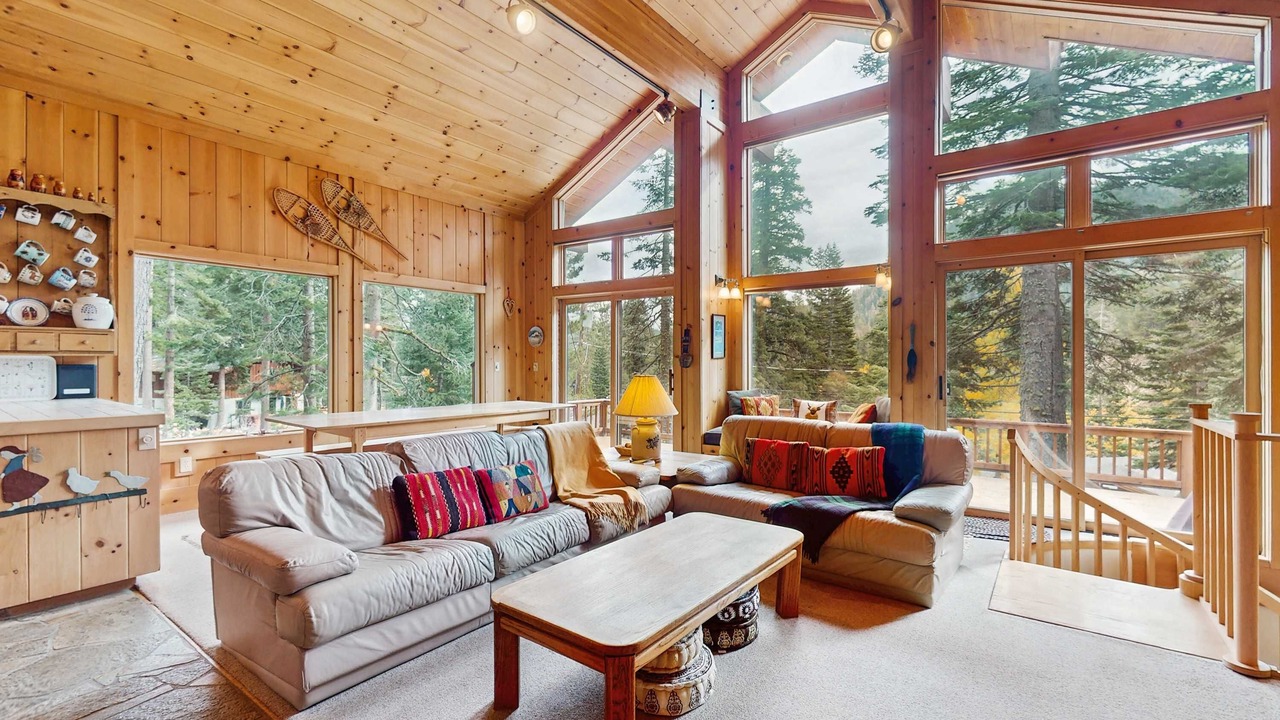 Photo of Livingroom in Alpine Meadows