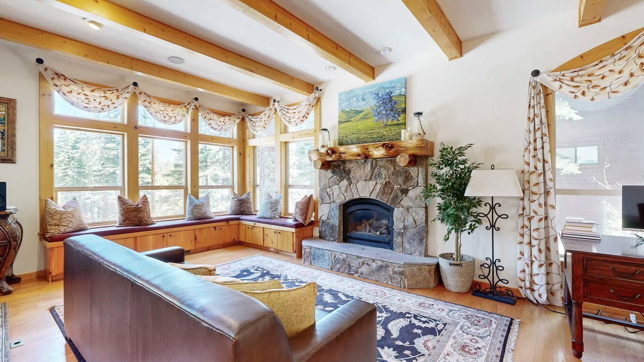 Photo of Livingroom in Truckee