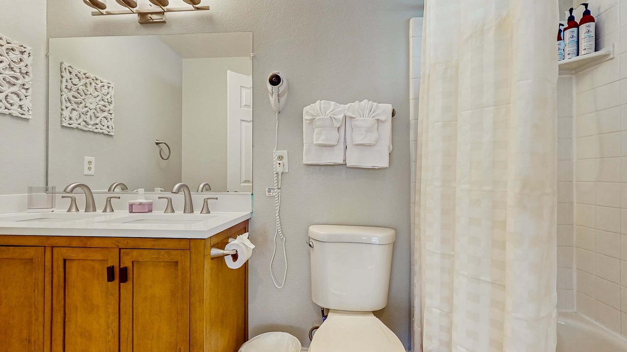 Photo of Bathroom in Kingswood Estates