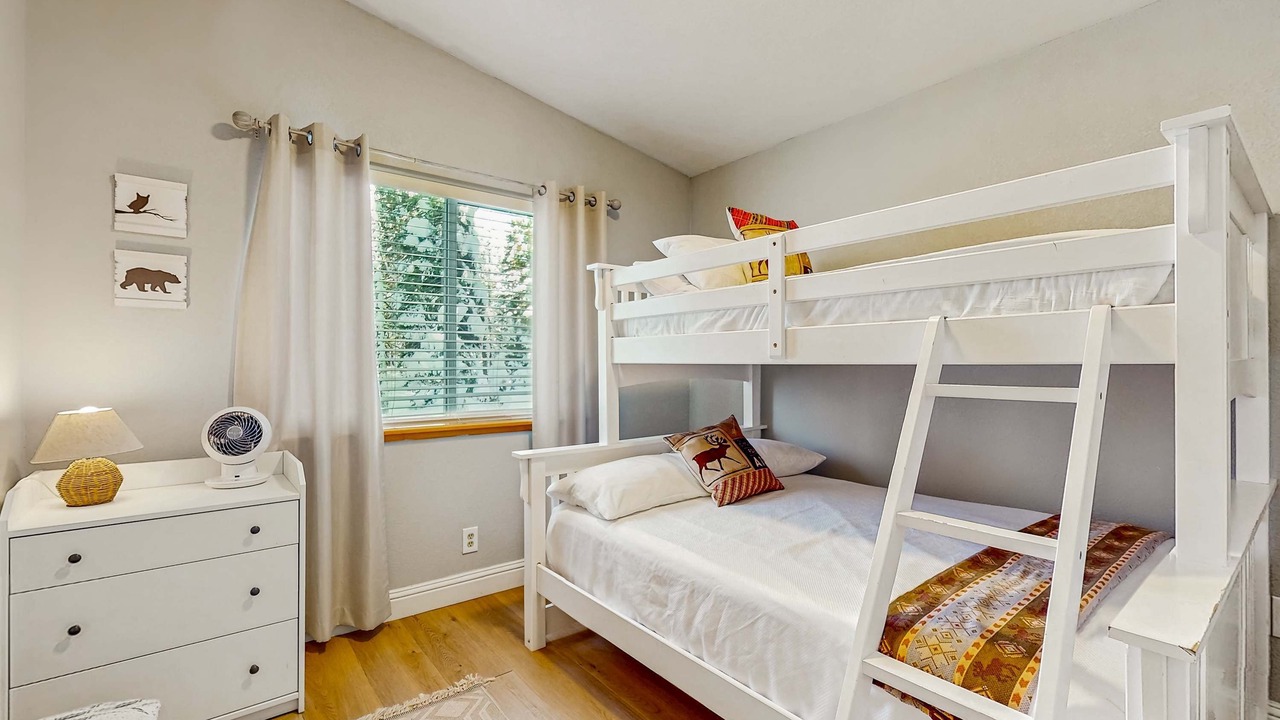 Photo of Bedroom in Kingswood Estates