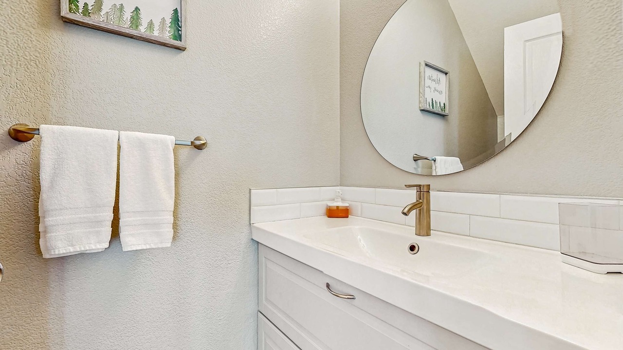 Photo of Bathroom in Kingswood Estates