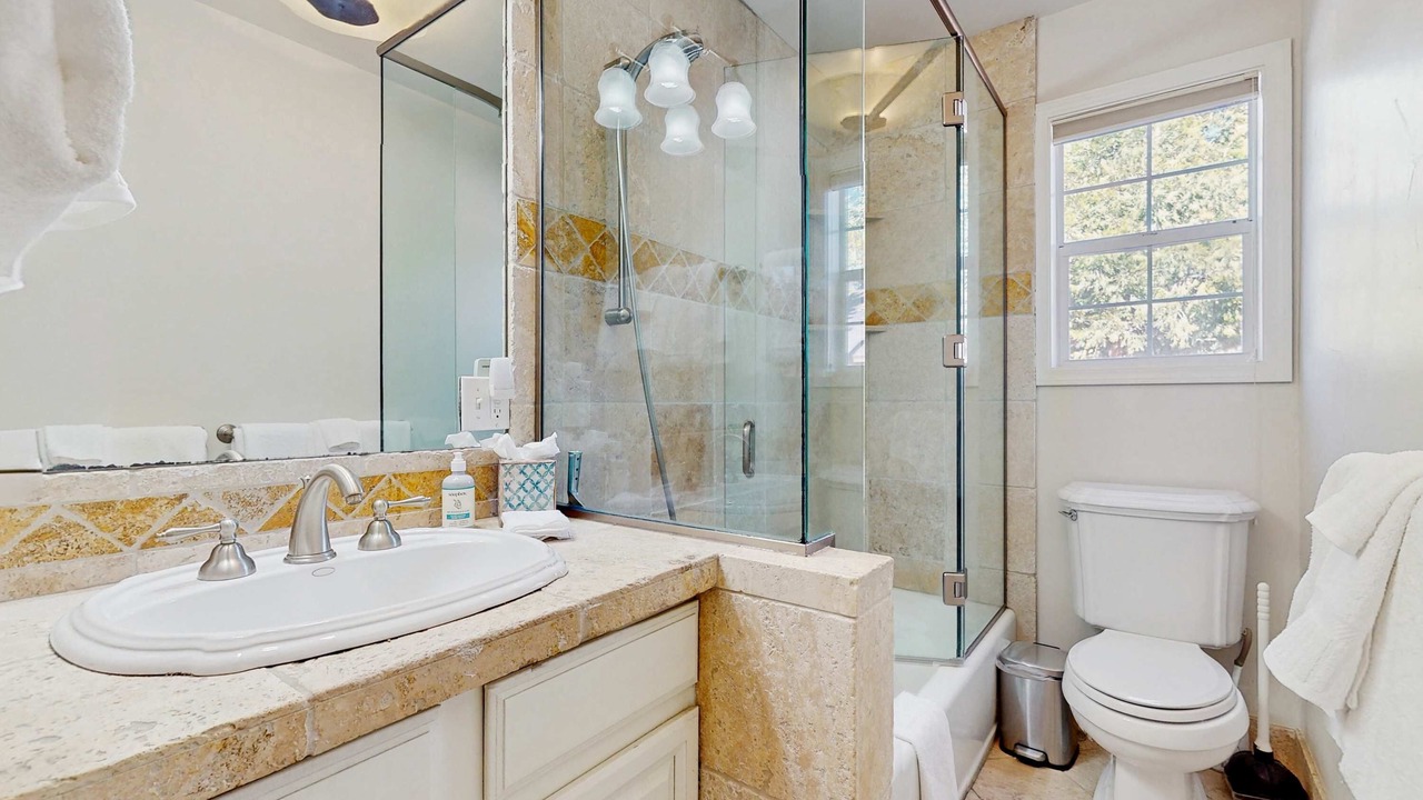 Photo of Bathroom in Tahoma