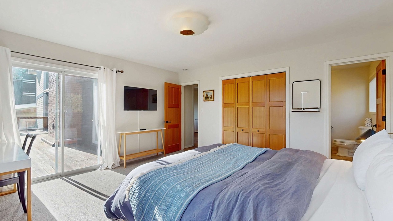 Photo of Bedroom in Tahoma