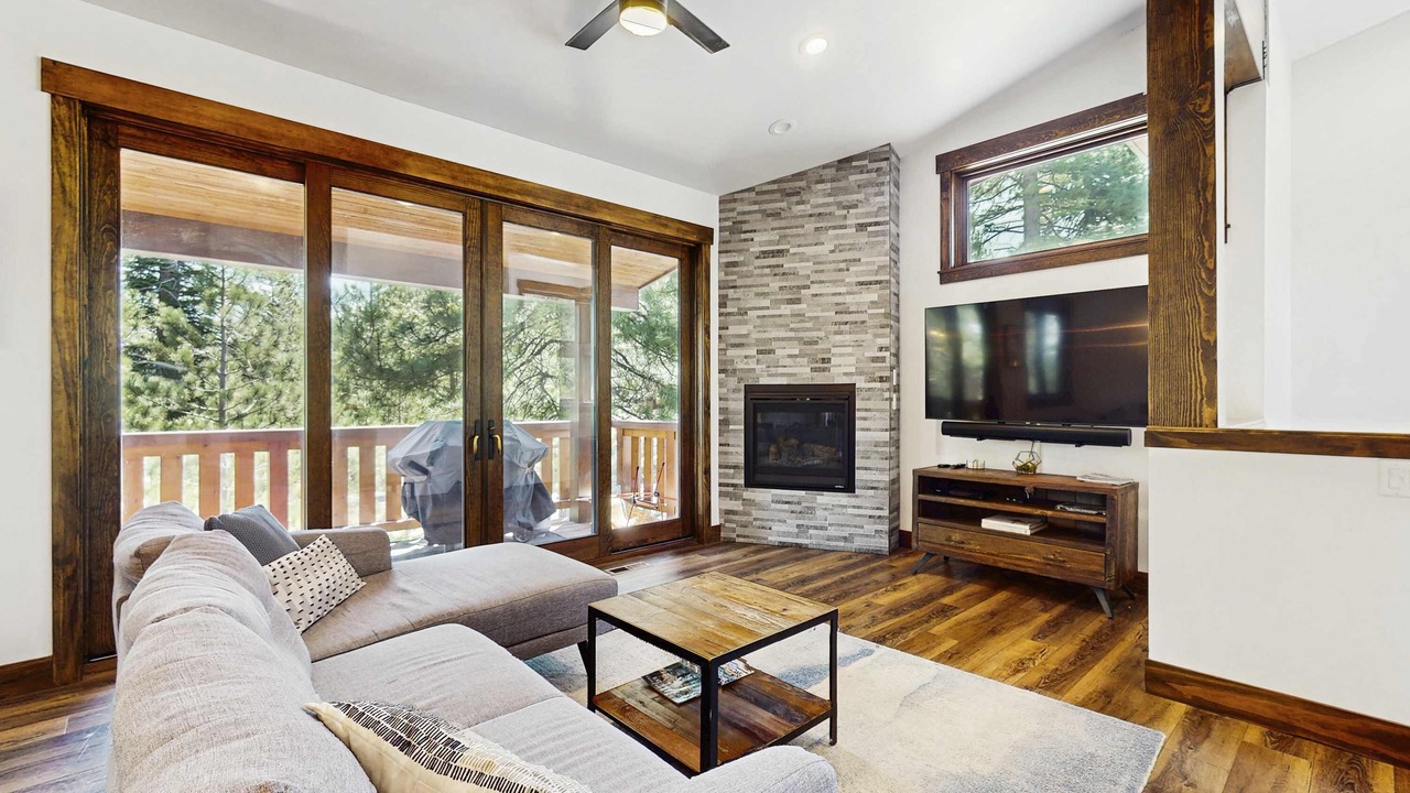 Photo of Livingroom in Truckee