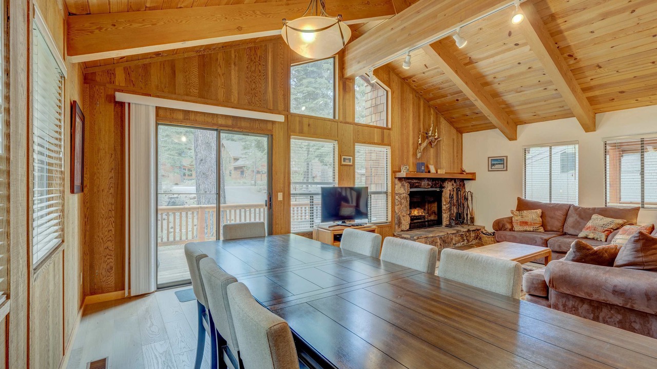 Photo of Livingroom in Truckee