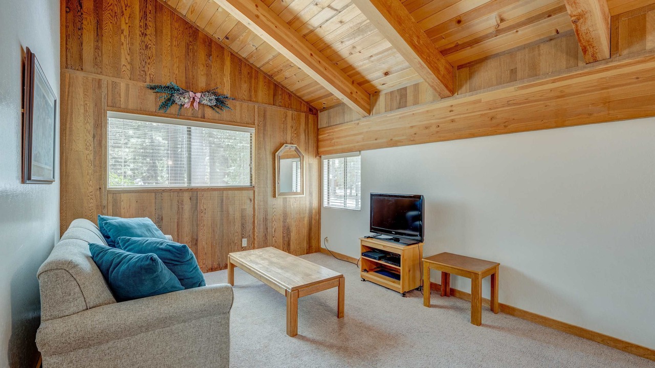 Photo of Livingroom in Truckee