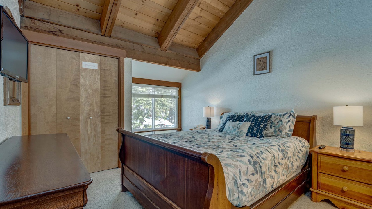 Photo of Bedroom in Tahoe Woods