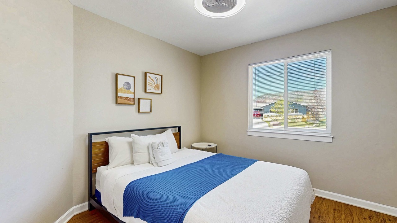 Photo of Bedroom in Stateline