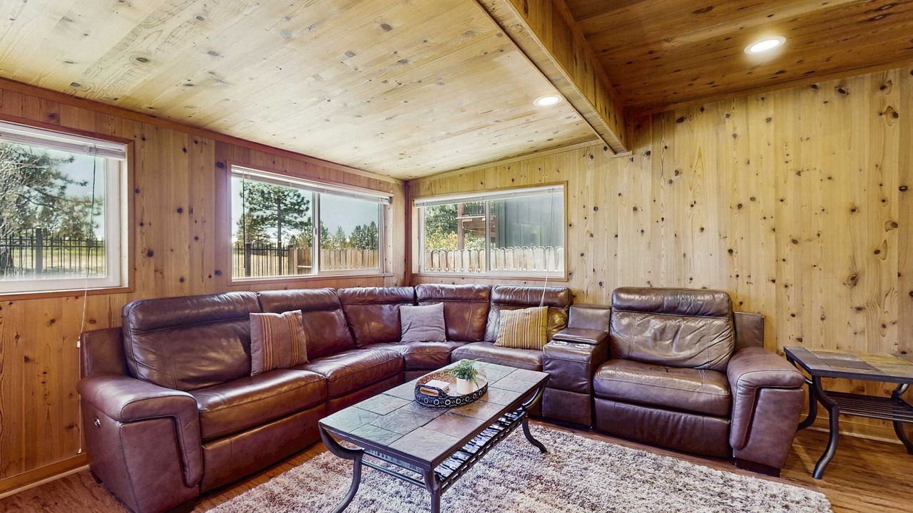 Photo of Livingroom in Stateline