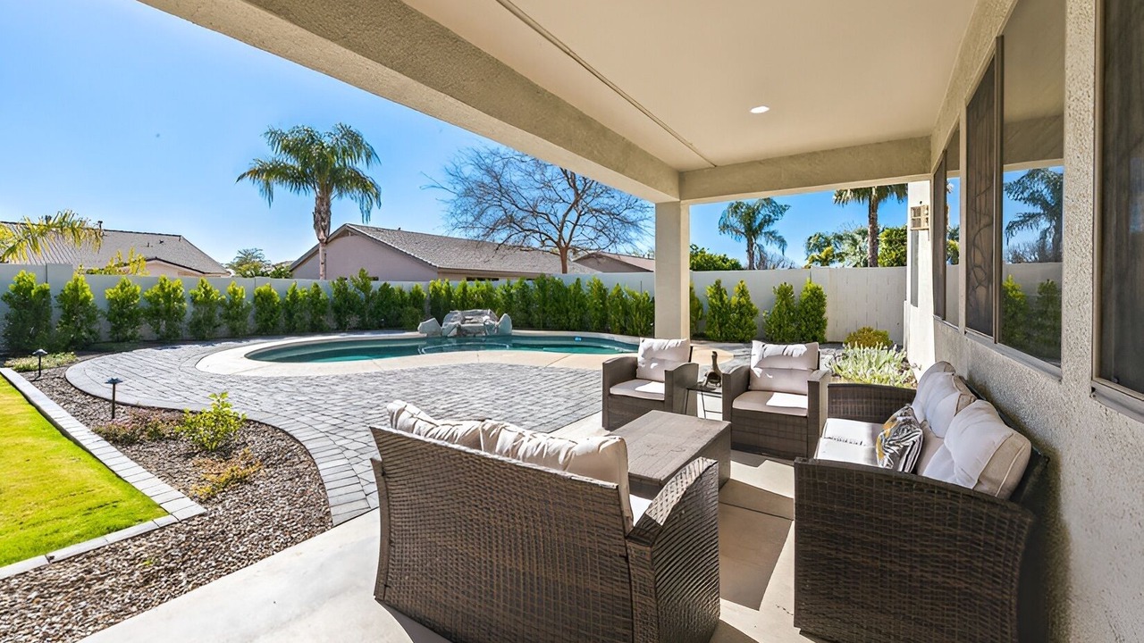 Photo of Patio Balcony in Bell West Ranch