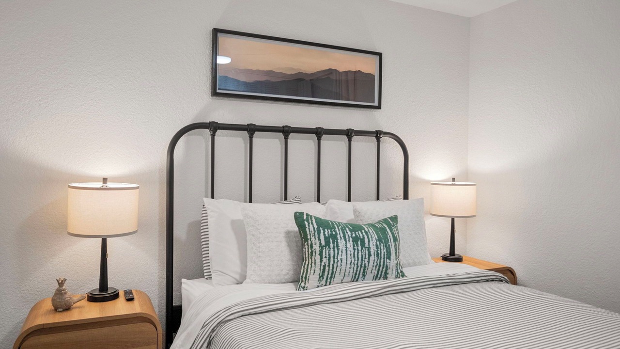 Photo of Bedroom in Glencoe