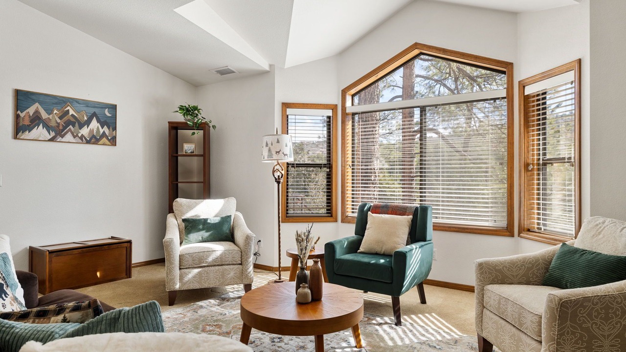 Photo of Livingroom in Hidden Valley Ranch
