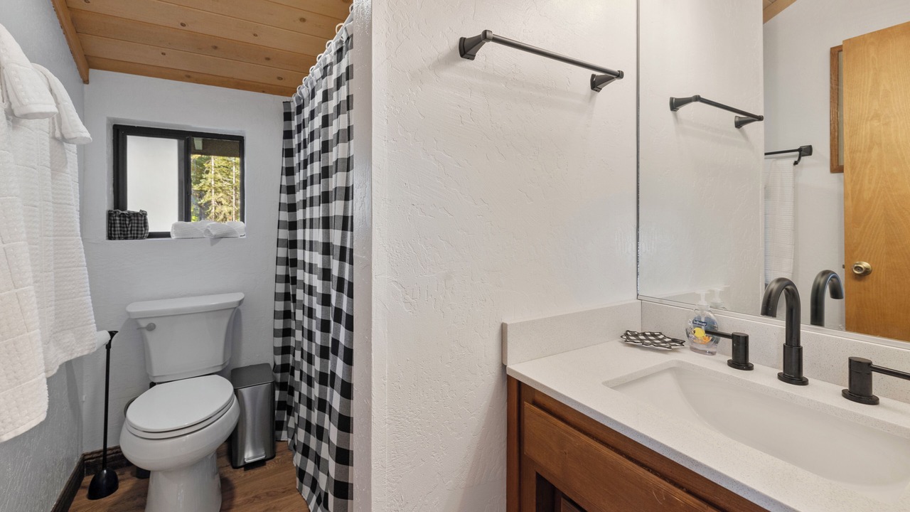 Photo of Bathroom in Ponderosa