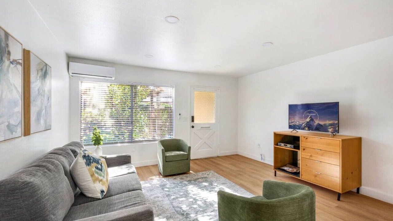 Photo of Livingroom in Santa Ana Heights
