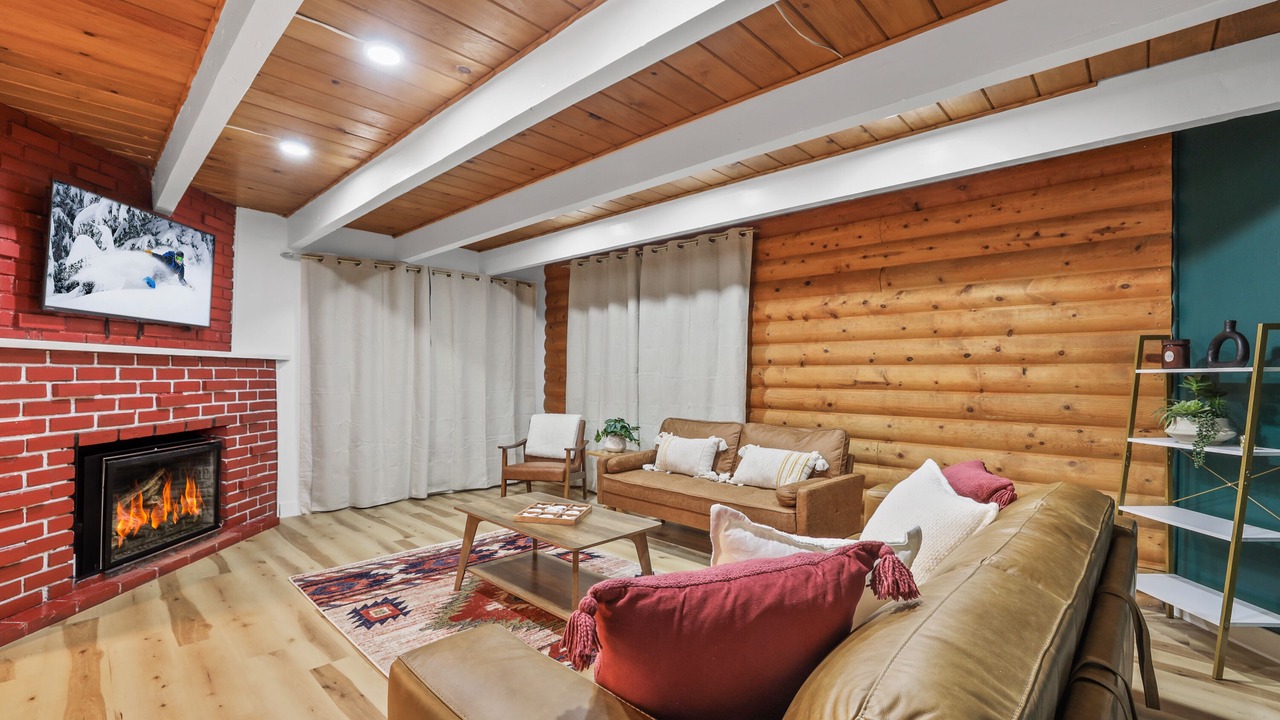 Photo of Livingroom in Sierra Tract