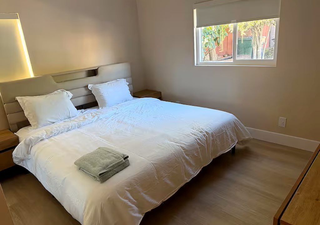 Photo of Bedroom in Midway City