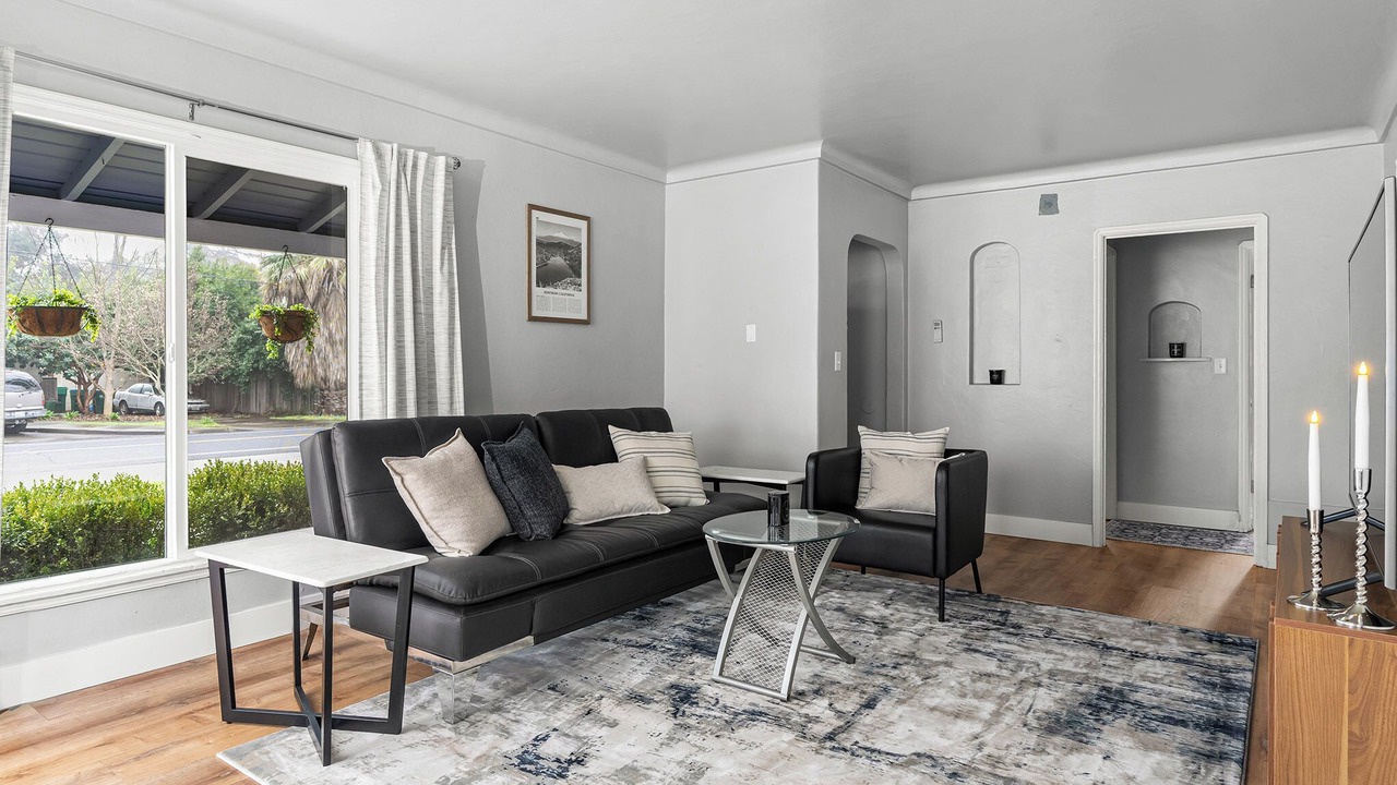 Photo of Livingroom in Chico