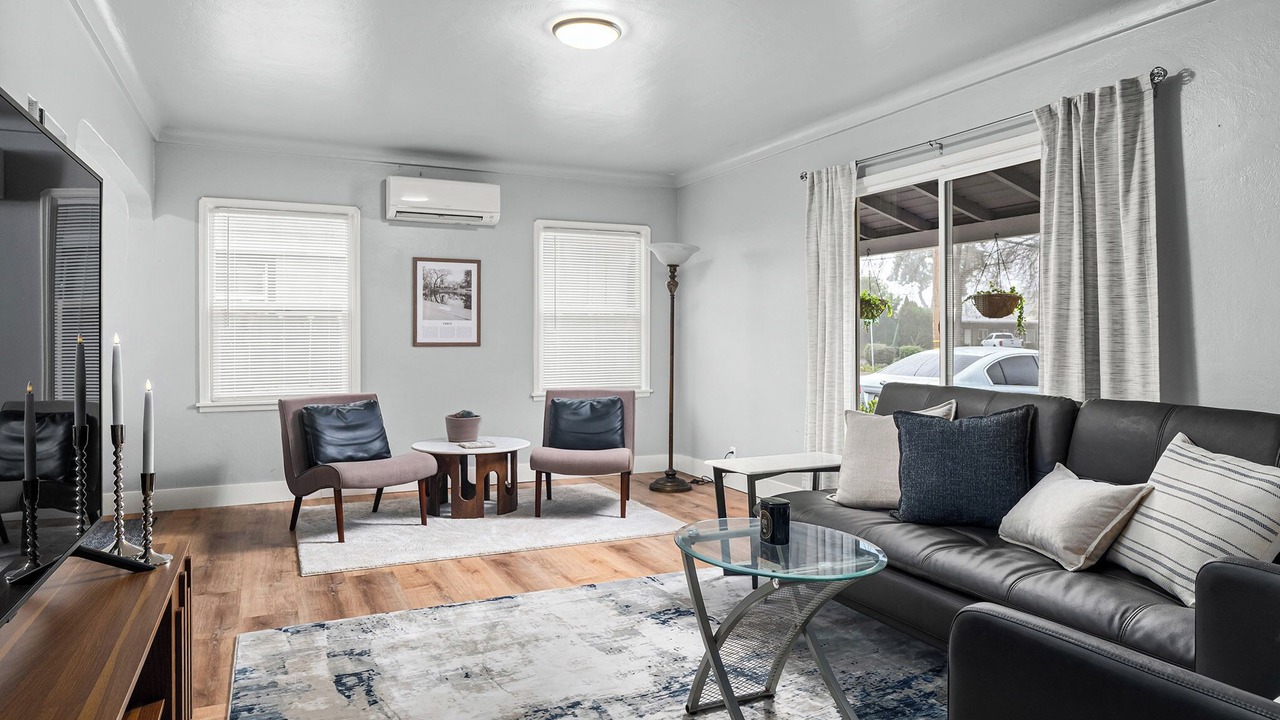 Photo of Livingroom in Chico