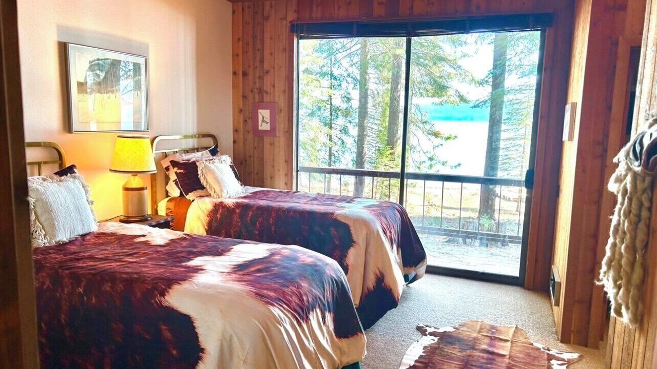 Photo of Bedroom in Lake Almanor West