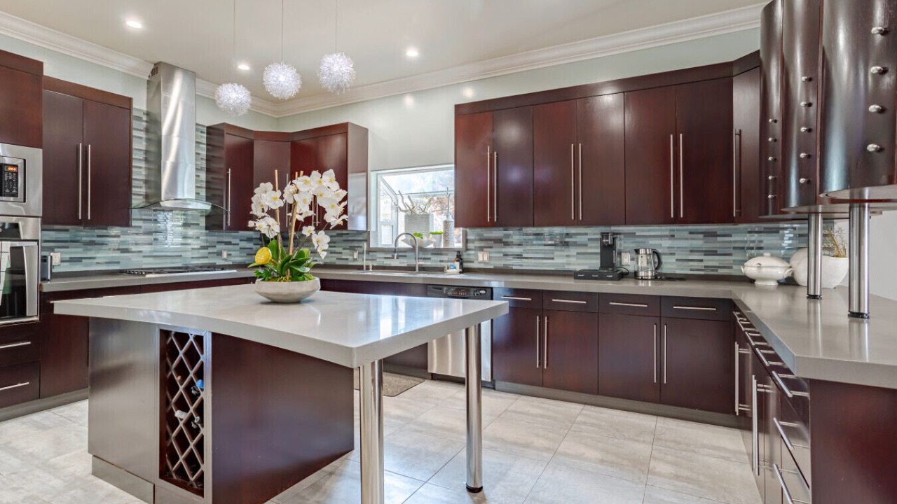 Photo of Kitchen in Valley Glen