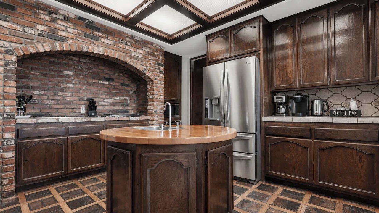 Photo of Kitchen in Encino
