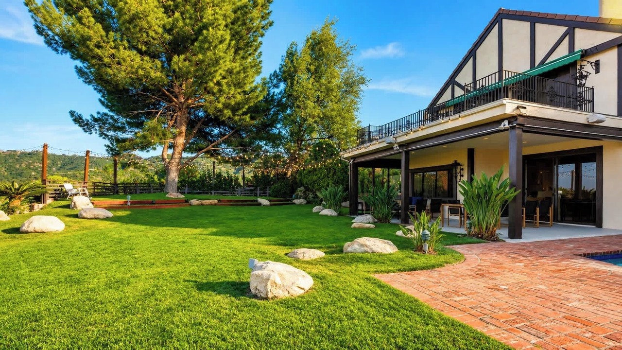 Photo of Outdoor in Encino