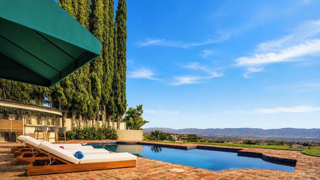 Photo of Outdoor in Encino