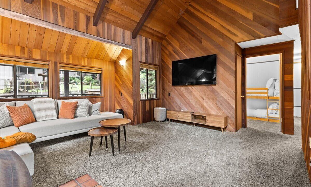 Photo of Livingroom in Gualala