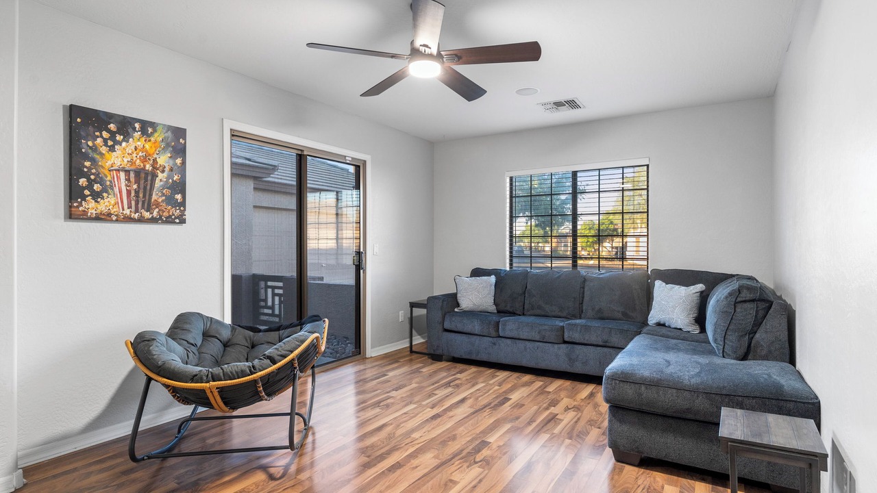 Photo of Livingroom in Surprise Farms