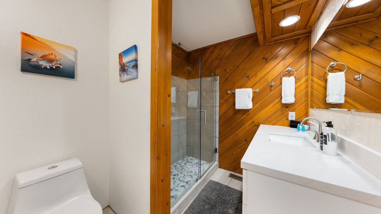 Photo of Bathroom in Kingswood Estates