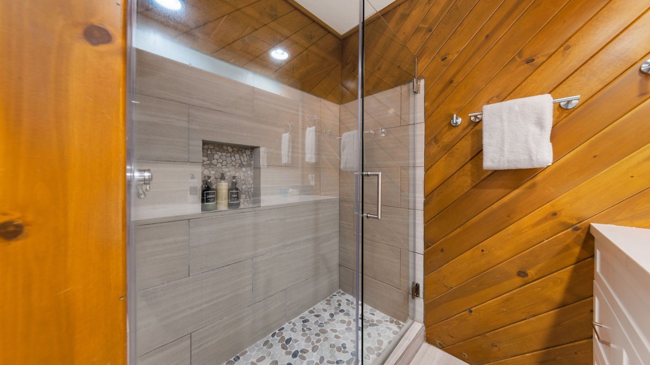 Photo of Bathroom in Kingswood Estates
