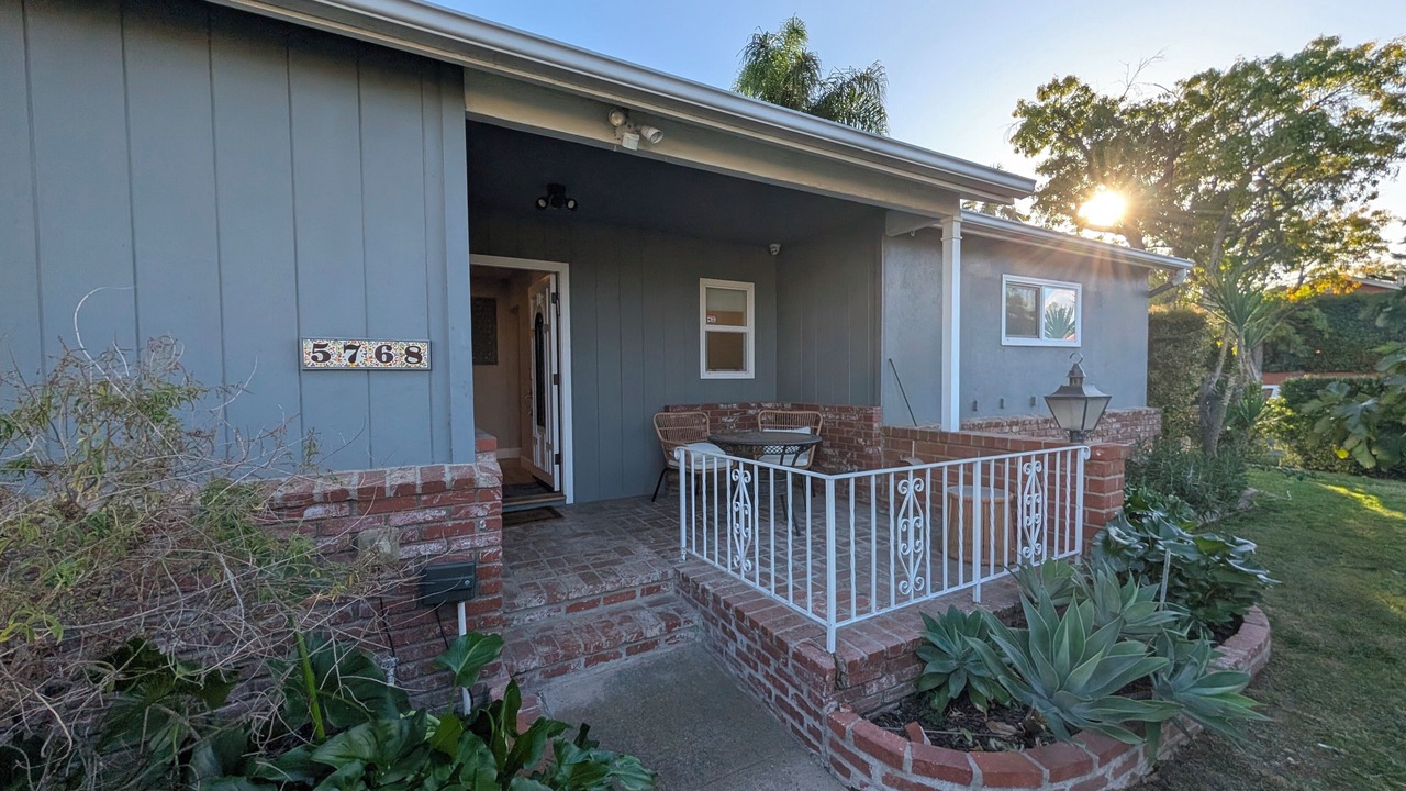 Photo of Outdoor in Encino Village