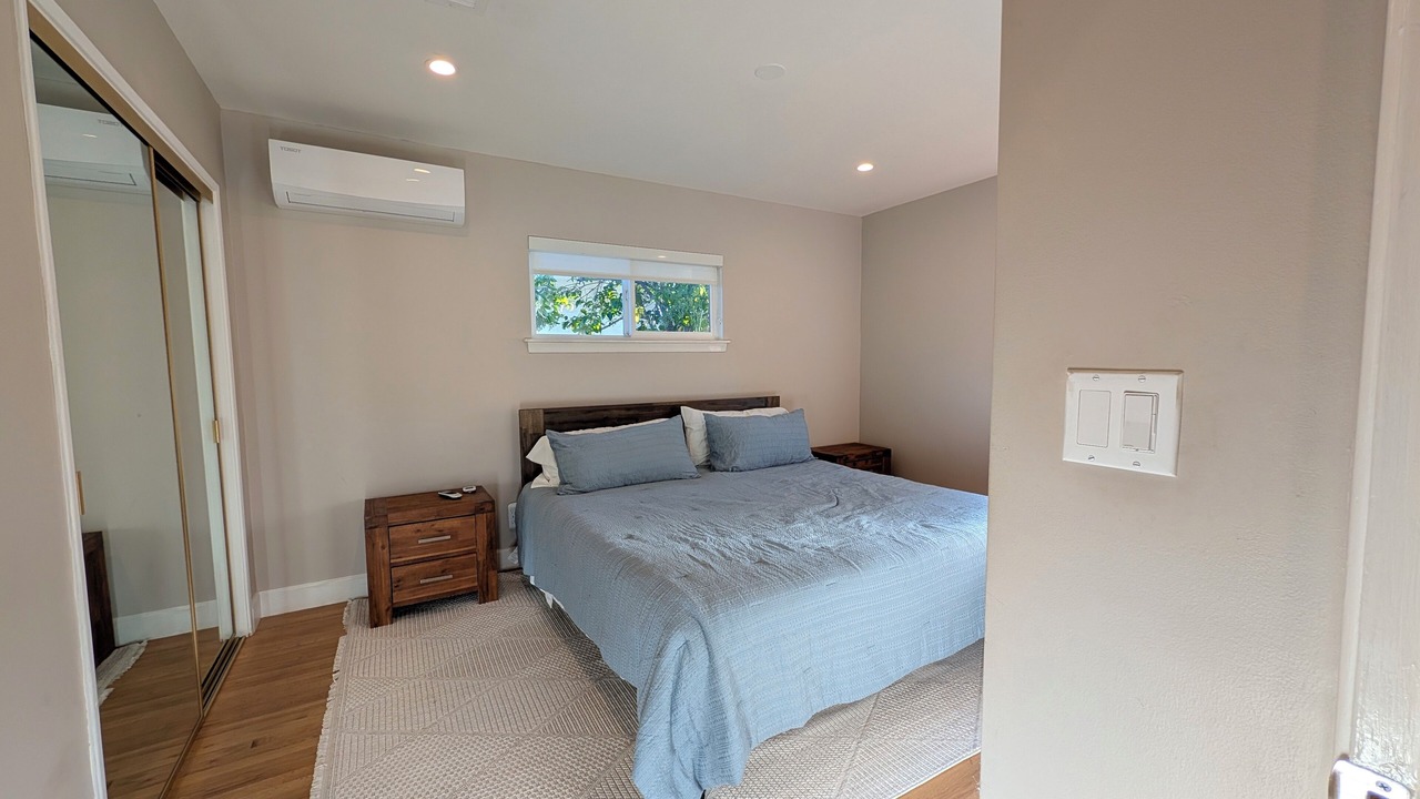Photo of Bedroom in Encino Village