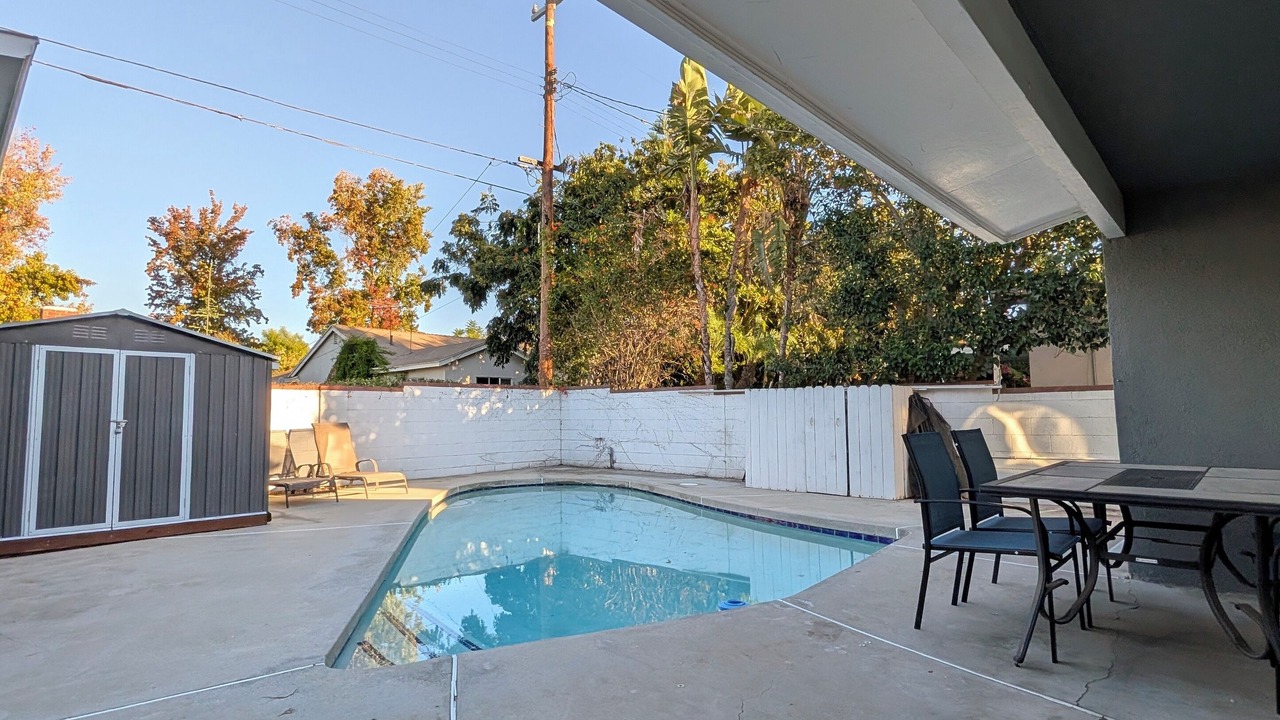 Photo of Outdoor in Encino Village