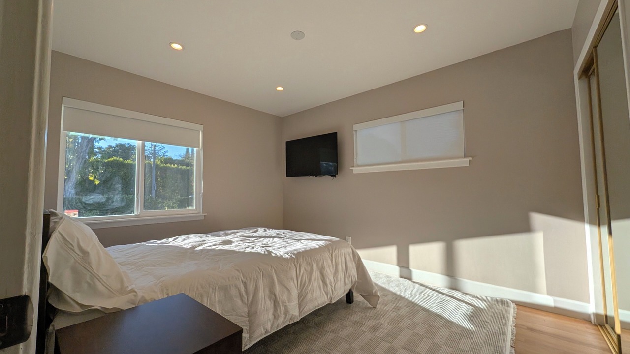 Photo of Bedroom in Encino Village