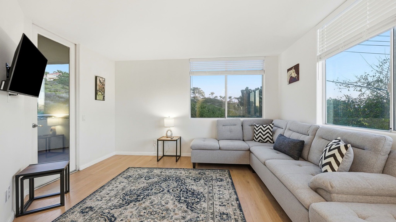 Photo of Livingroom in Del Mar Heights