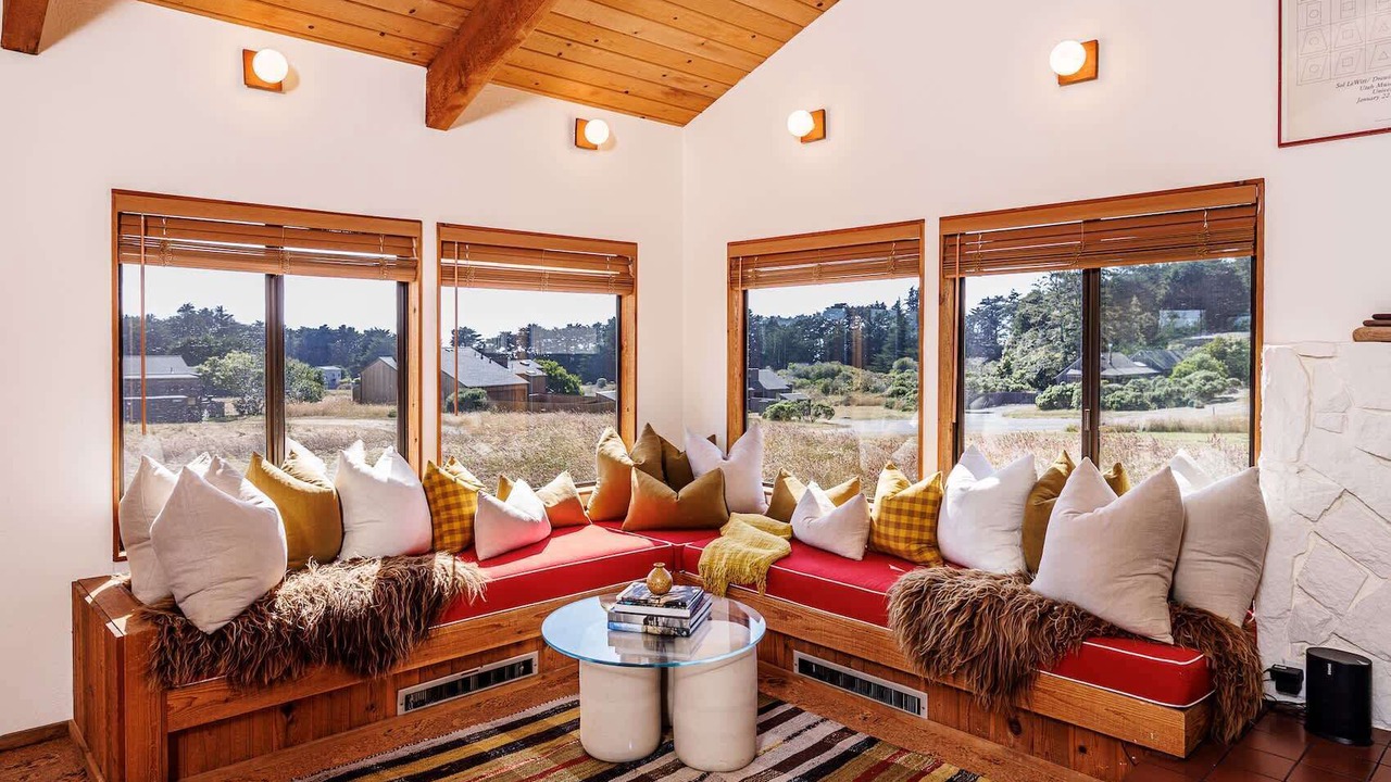 Photo of Livingroom in Sea Ranch