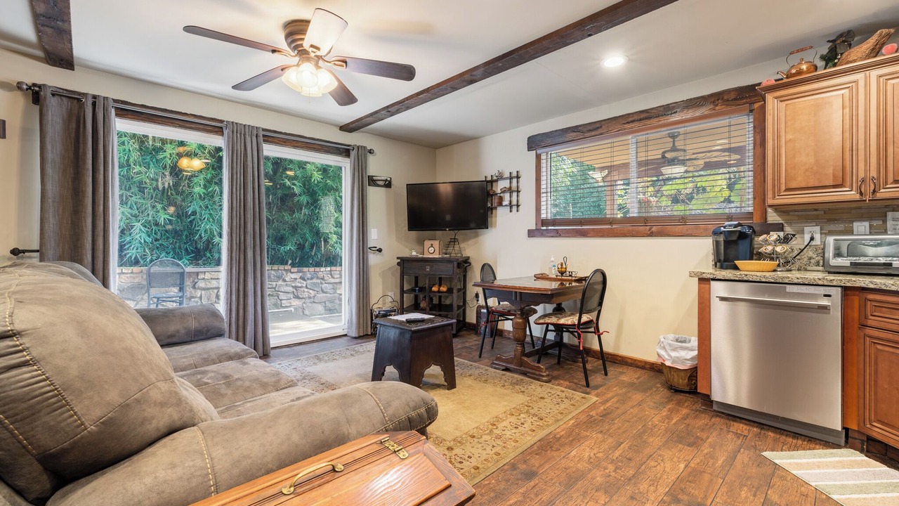 Photo of Livingroom in Fair Oaks